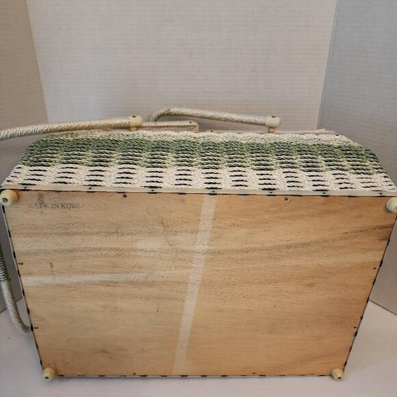 VTG LARGE WICKER/WOOD SEWING BOX W/ HANDLES! FLORAL FABRIC 16” X 11” X 8” - Picture 7 of 9